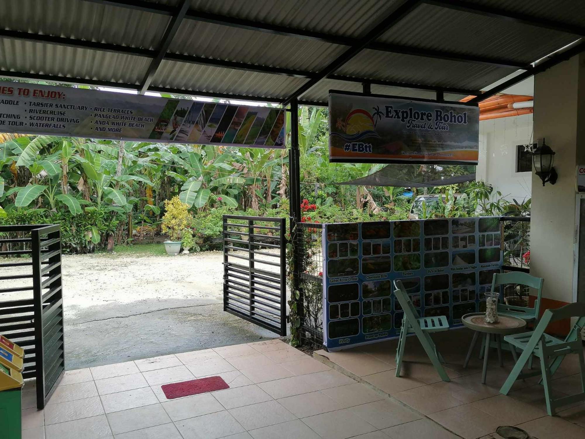 Andresas Homestay Loboc Exteriör bild