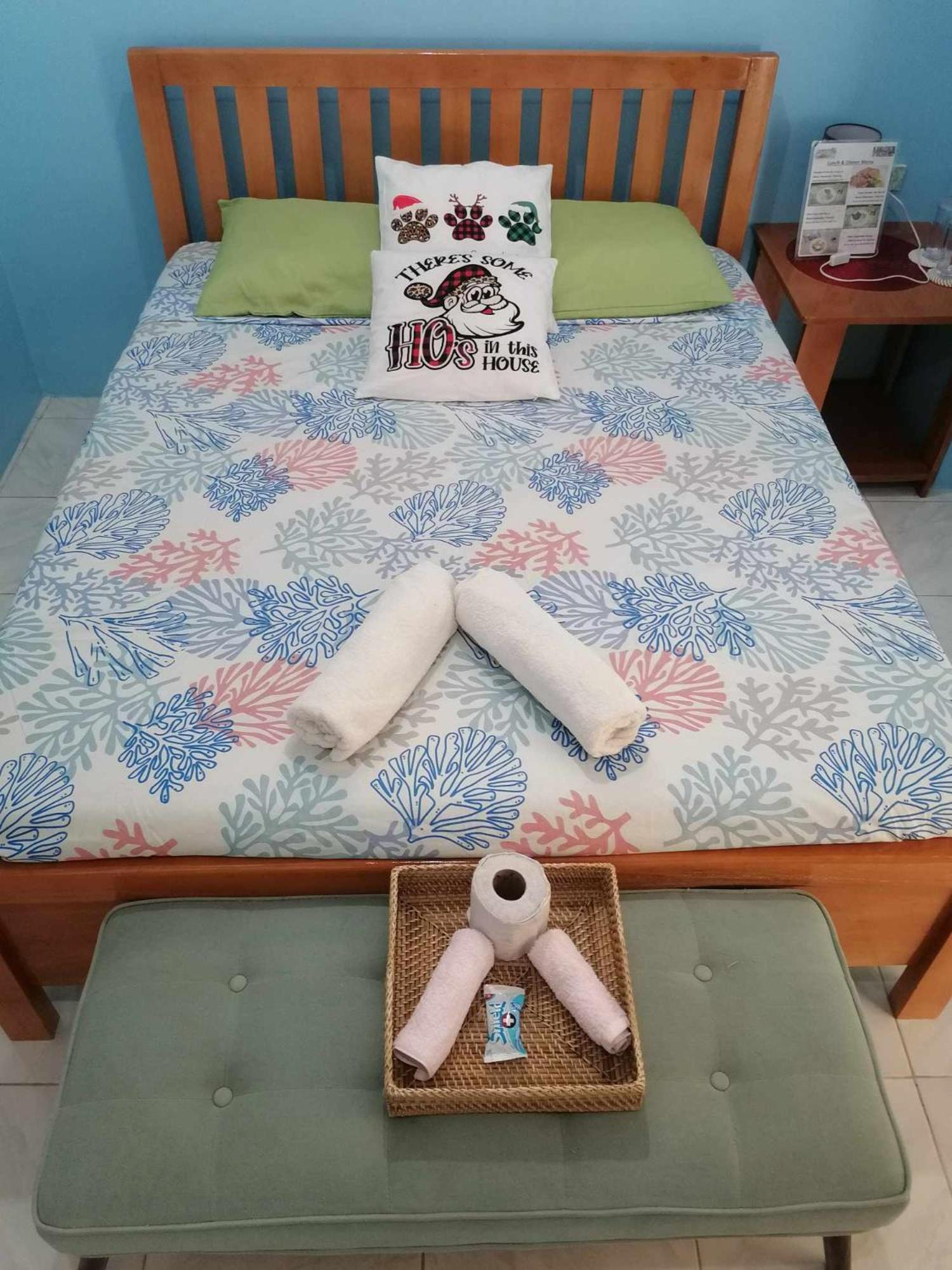 Andresas Homestay Loboc Exteriör bild