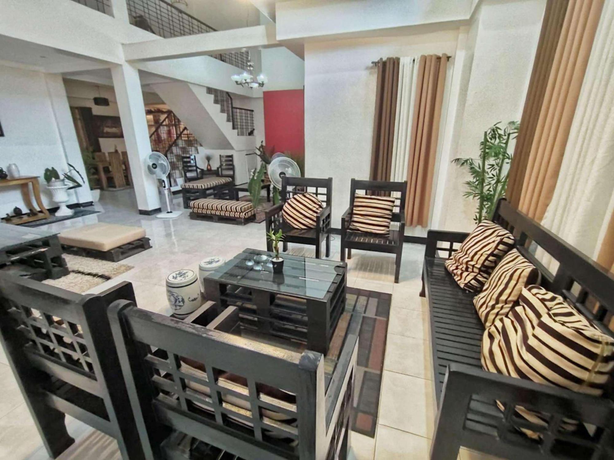 Andresas Homestay Loboc Exteriör bild